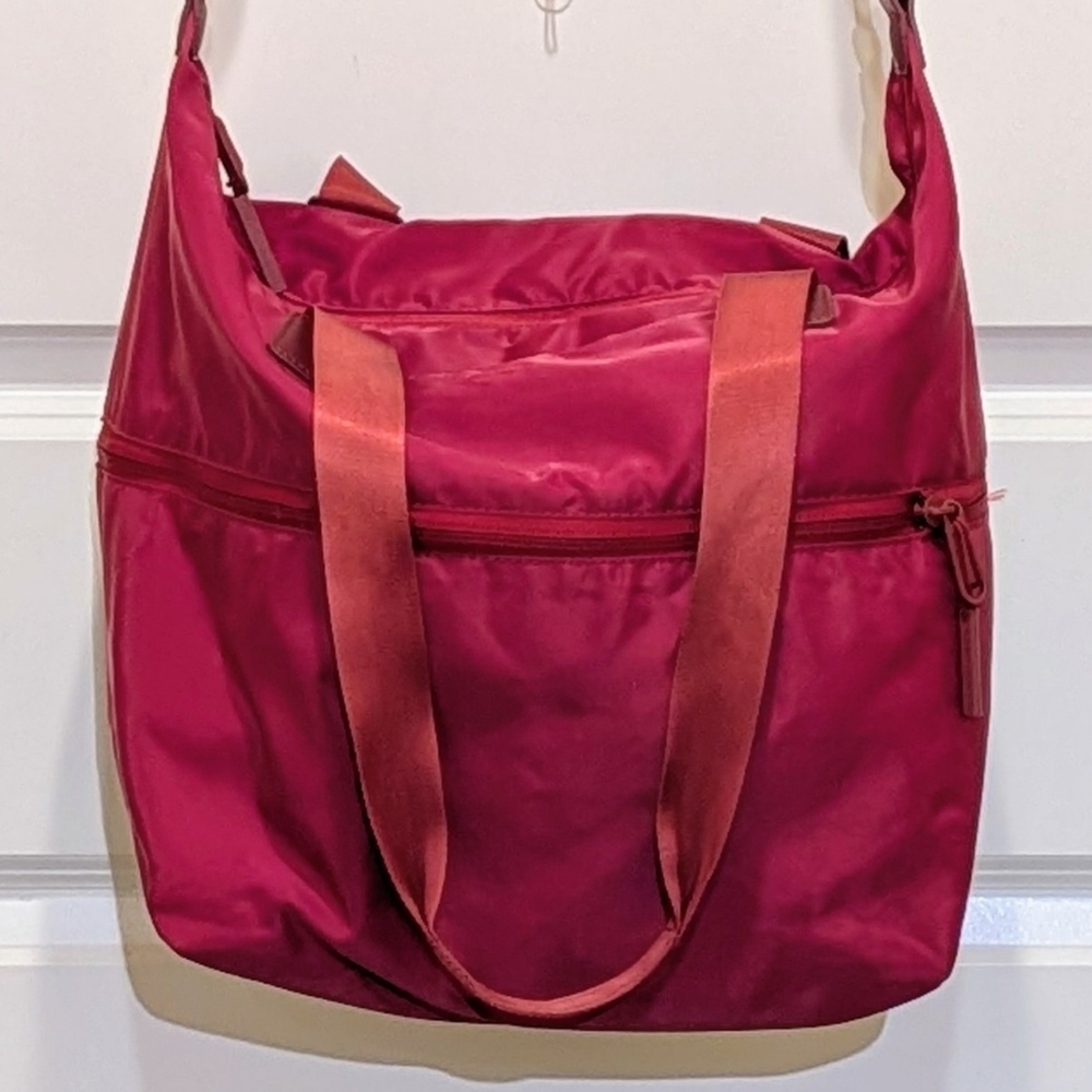 GUC FWD Forward With Design Maroon Expandable Tote Bag - Picture 2 of 12